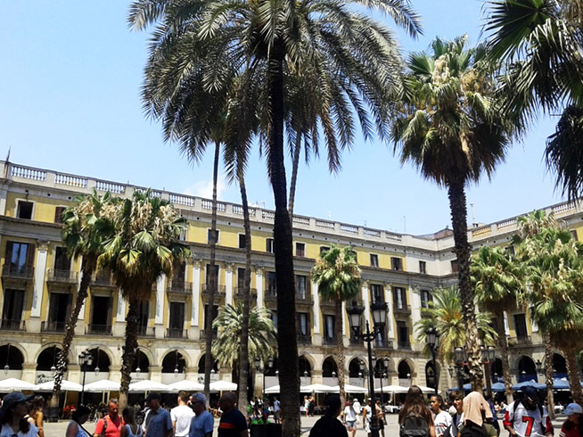 Plaça Reial - Pleinhoppen wandeltour Barcelona