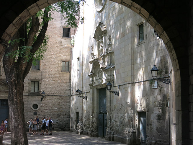 Plaça de Sant Felip Neri - Pleinhoppen wandeltour Barcelona