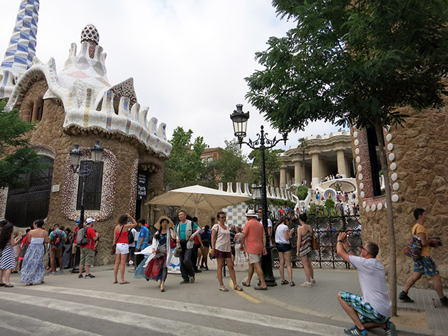 Park Güell - Ingang Carrer Olot