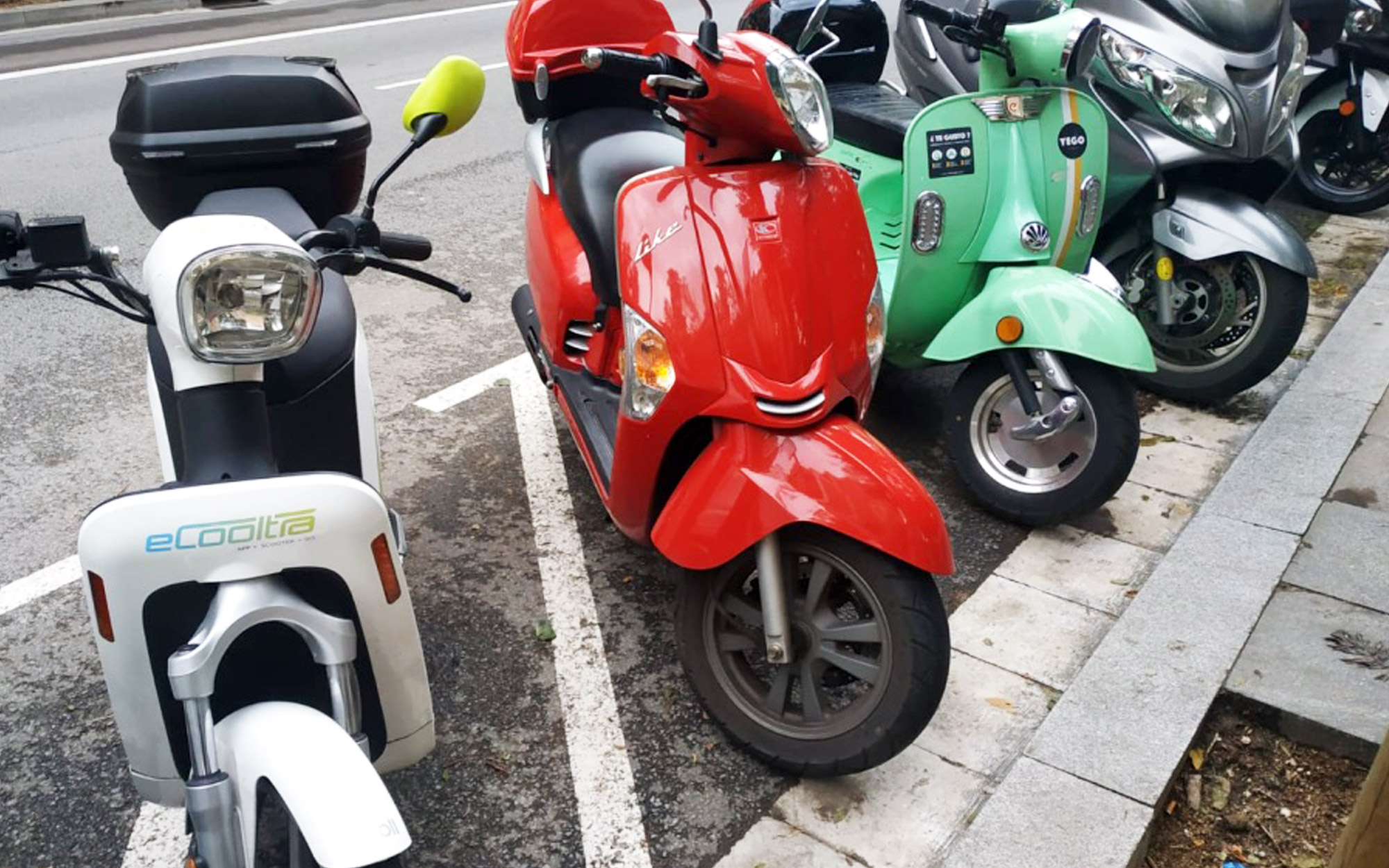 Scooter huren in Barcelona en motor rijden in Barcelona