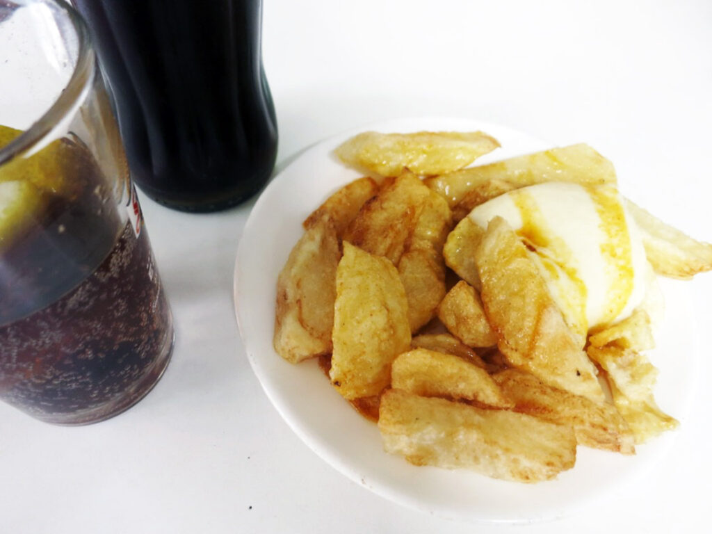 De patatas bravas van Bar Tomás in Barcelona