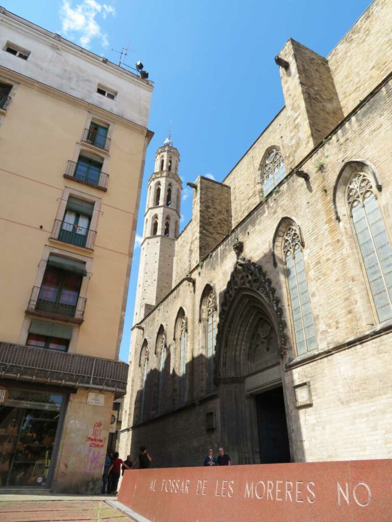 Fossar de les Moreres Santa Maria del Mar - El Born Barcelona