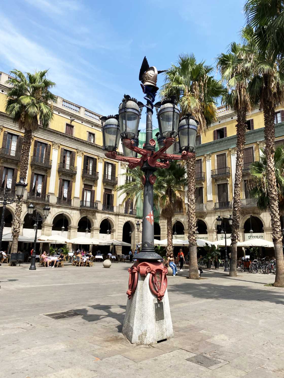Gaudí's lantaarnpaal op het Plaça Reial Barcelona