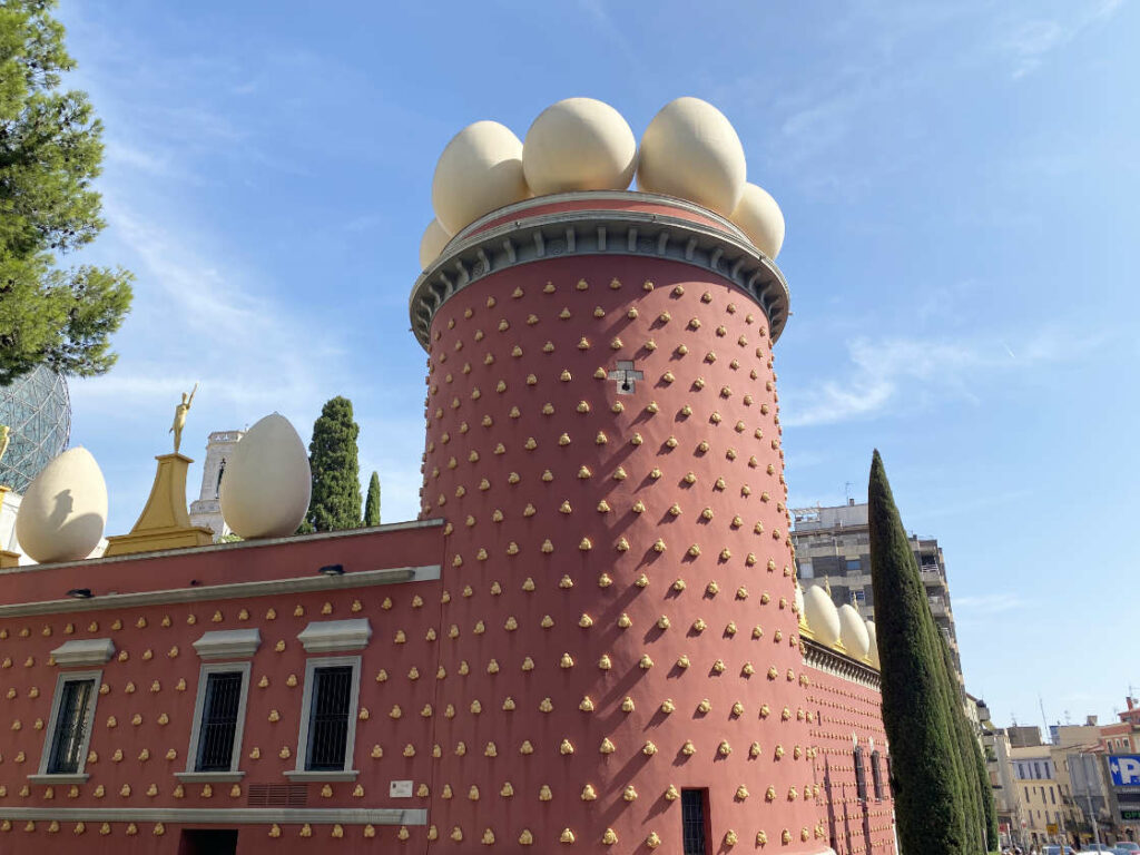 Theater-Museum Dalí