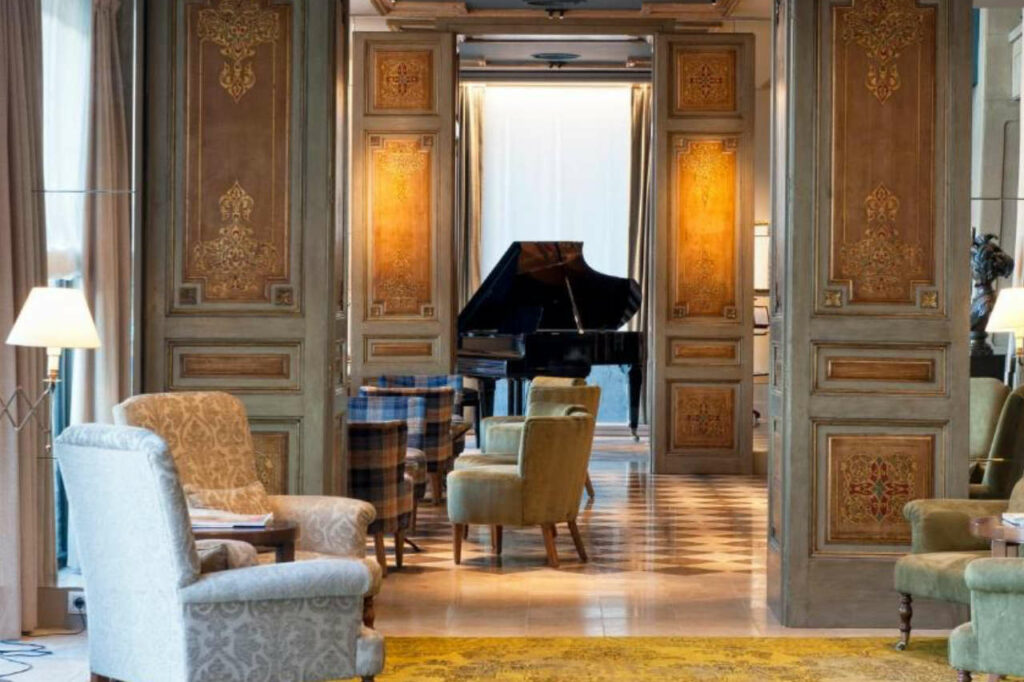 Duquesa de Cardona Hotel Barcelona